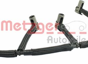Furtun supracurgere combustibil AUDI A3 Cabriolet (8V7, 8VE) 1.6 TDI diesel 115 cai METZGER 0840091