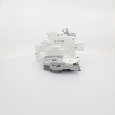 Incuietoare usa AUDI A3 Sportback (8VA, 8VF) 1.4 TFSI benzina 125 cai BUGIAD BDL14045