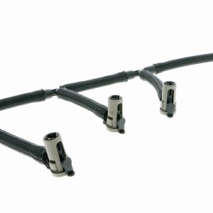 Furtun supracurgere combustibil AUDI A3 Cabriolet (8V7, 8VE) 1.6 TDI diesel 115 cai VAICO V10-5504