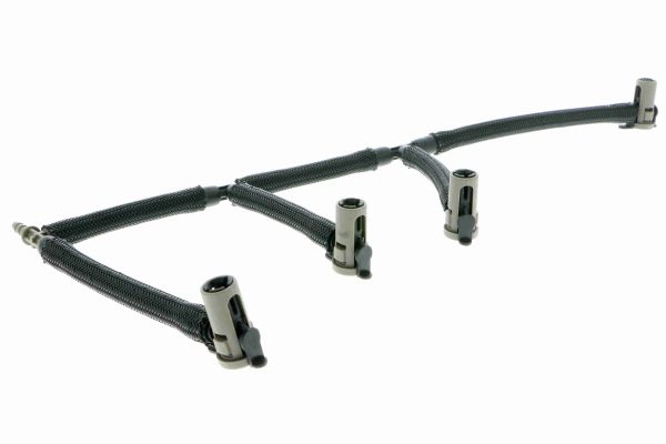 Furtun supracurgere combustibil AUDI A3 Cabriolet (8V7, 8VE) 1.6 TDI diesel 115 cai VAICO V10-5504