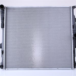 Radiator racire motor NISSENS 60811