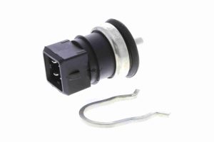 Senzor temperatura lichid de racire DACIA DUSTER Autoutilitara/SUV 1.5 dCi 4x4 diesel 109 cai VEMO V40-72-0420