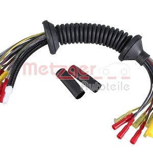 Set de reparat cabluri haion FIAT 500 (312_) 0.9 (312AXH1A) benzina 65 cai METZGER 2320050