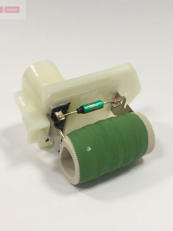 Rezistenta in serie motor electric (ventilator radiator) FIAT 500L (351_, 352_) 0.9 (199LYC1B) benzina 105 cai DENSO DRS09025