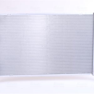 Radiator racire motor FIAT DOBLO Cargo (263_) 1.3 D Multijet (263WXU1A, 263ZXU1A, 263WYB1A, 263ZYB1A) diesel 95 cai NISSENS 617854