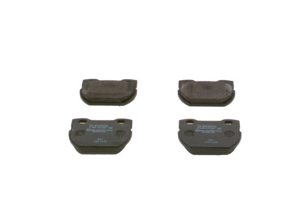 Placute frana LAND ROVER DEFENDER Cabrio (L316) 2.5 D 4x4 (L316) diesel 69 cai BOSCH 0 986 424 827