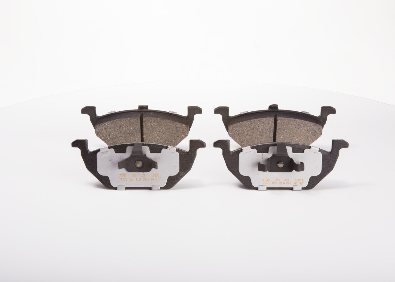 Injector BOSCH 0 986 435 448 LAND ROVER RANGE ROVER IV (L405) 2,993 cmc (306DT(TDV6) Diesel/electro 340 BOSCH 0 986 435 448