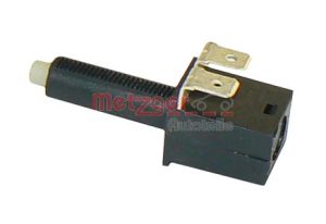 Comutator lumini frana MAZDA 121 III (JASM, JBSM) 1.25 benzina 75 cai METZGER 0911006