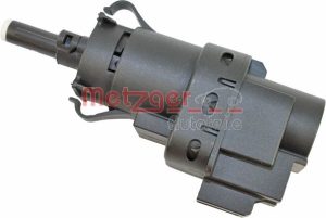 Comutator lumini frana MAZDA 2 (DE_, DH_) 1.6 MZ-CD diesel 95 cai METZGER 0911070