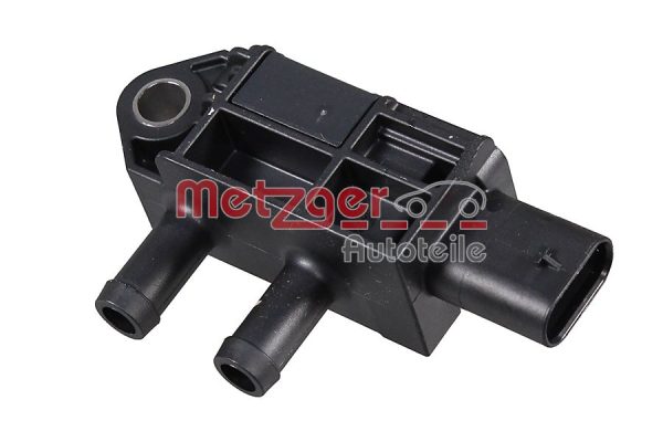Senzor presiune gaze evacuare MERCEDES-BENZ A-CLASS limuzina (V177) A 180 (177.184) benzina 136 cai METZGER 0906457