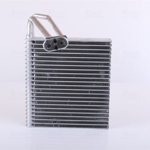 Evaporator aer conditionat MERCEDES-BENZ A-CLASS (W169) A 200 (169.033, 169.333) benzina 136 cai NISSENS 92376