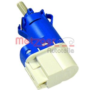 Comutator actionare frana (comanda motor) MITSUBISHI COLT VI (Z3_A, Z2_A) 1.5 DI-D (Z39A) diesel 95 cai METZGER 0911079