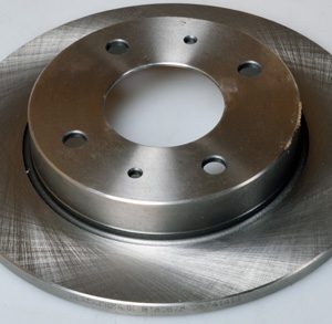 Disc frana MITSUBISHI COLT CZC VI Cabriolet (RG) 1.5 (Z36A) benzina 109 cai DENCKERMANN B130573