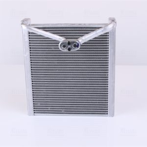 Evaporator aer conditionat MITSUBISHI OUTLANDER III (GG_W, GF_W, ZJ, ZL, ZK) Plug-in Hybrid (GG2W) benzina/elector 200 cai NISSENS 92373