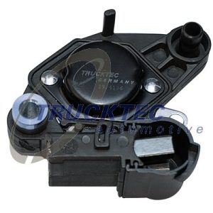 Regulator alternator MITSUBISHI L200 (K3_T, K2_T, K1_T, K0_T) 2.5 TD 4WD (K34T) diesel 87 cai TRUCKTEC AUTOMOTIVE 02.17.076