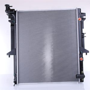 Radiator racire motor MITSUBISHI L200 / TRITON (KA_T, KB_T) 2.5 DI-D (KA4T) diesel 136 cai NISSENS 62896