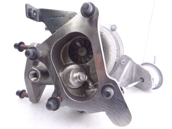 Compresor sistem de supraalimentare OPEL VIVARO A caroserie (X83) 2.0 CDTI (F7) diesel 114 cai GARRETT 795637-5001S