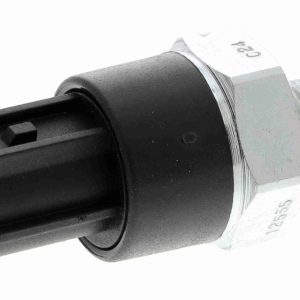 Senzor presiune ulei OPEL MOVANO A bus (X70) 3.0 DTi (JD) diesel 136 cai VEMO V38-73-0022