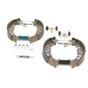 Set saboti frana OPEL ADAM (M13) 1.0 benzina 90 cai BOSCH 0 204 114 669