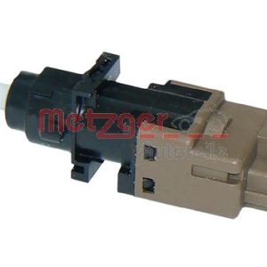 Comutator actionare ambreiaj (comanda motor) PEUGEOT BOXER caroserie 2.2 HDi 100 diesel 101 cai METZGER 0911035