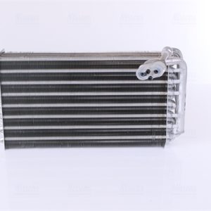 Evaporator aer conditionat PEUGEOT 806 Van (AF_) 2.0 (AFRFNC) benzina 136 cai NISSENS 92170