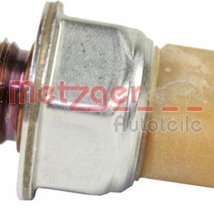 Senzor presiune combustibil SKODA RAPID Spaceback (NH1) 1.6 TDI diesel 90 cai METZGER 0906182