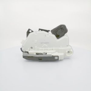 Incuietoare usa SKODA RAPID (NH3, NK3, NK6) 1.6 TDI diesel 115 cai BUGIAD BSP24818