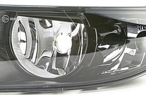 Proiector ceata SKODA ROOMSTER Praktik (5J) 1.2 TSI benzina 86 cai HELLA 1NE 010 299-131