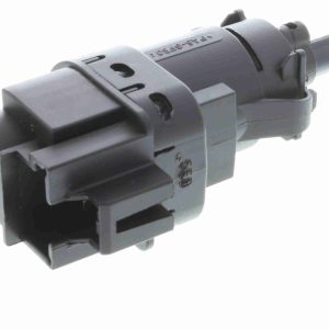 Comutator lumini frana VOLVO C30 (533) 1.8 benzina 125 cai VEMO V25-73-0034