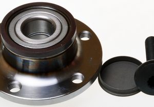 Set rulment roata VW CADDY CALIFORNIA V Camper (SBB, SBJ) 2.0 TDi BMT diesel 122 cai DENCKERMANN W413332